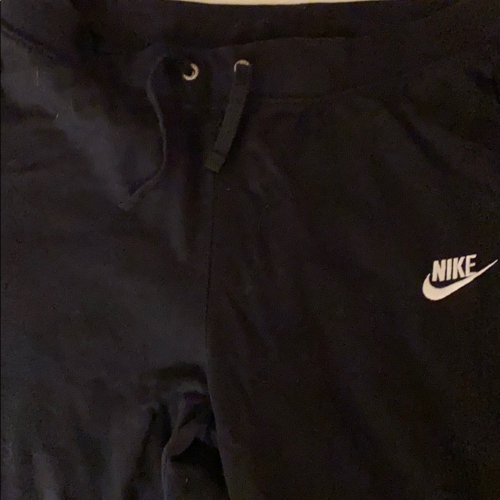 Black Nike sweatpants